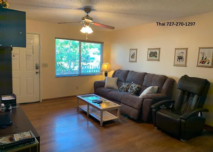 House 3Br 1-Bath, 8-Min From Indian Rocks Beach, Nice Park Thru Back Gate