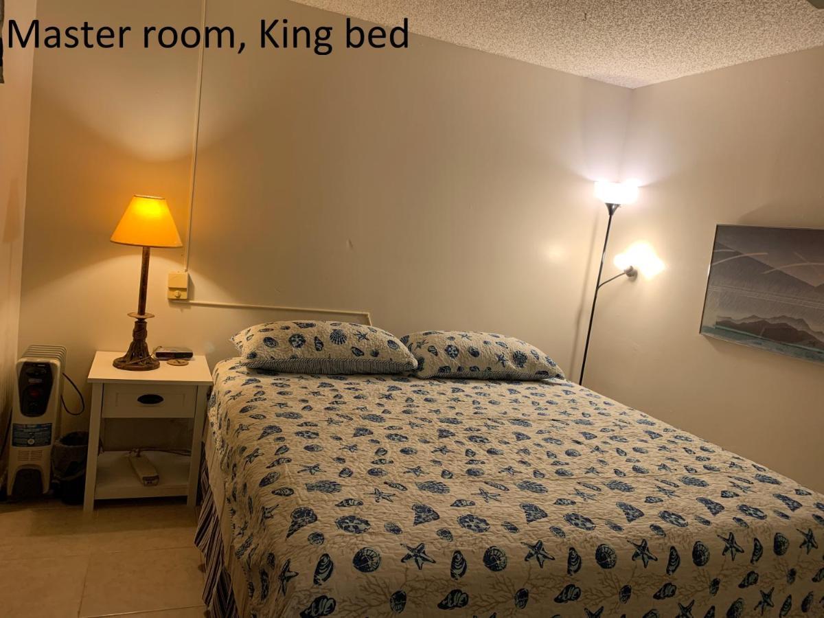 House 3br 1-bath, 8-min From Indian Rocks Beach, Park Thru Back Gate Holiday home Largo